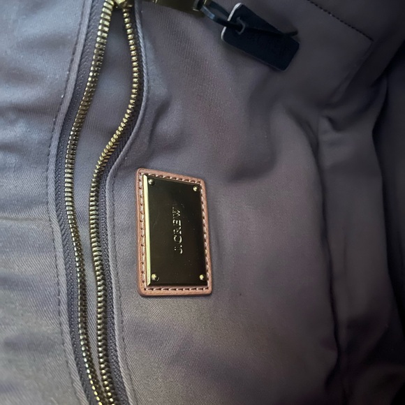 J Crew purse in very good condition! - Picture 3 of 12